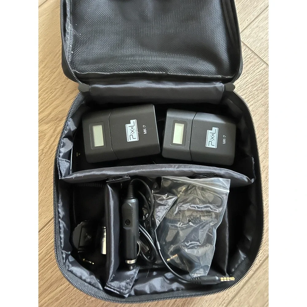 Pixel MK7 Wireless Lavalier Microphone System with Accessories and‎ Case